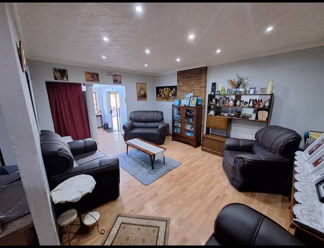 4 BEDROOM HOUSE FOR SALE IN VANDERBIJLPARK SE 6